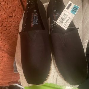 Bobs by sketchers ladies canvas wedge shoes NWT